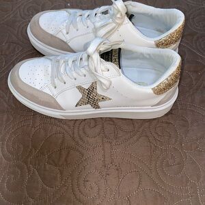 Vintage Havana White and Gold Star Sneakers